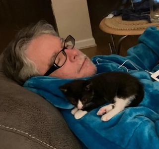 Illustration de l'article : 16 photos de maîtres amoureux de leurs animaux qui refusaient pourtant d’en avoir
