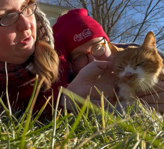 Illustration de l'article : Face à une décision des plus difficiles, la maîtresse de cette chatte organise une émouvante journée d’adieux (vidéo)