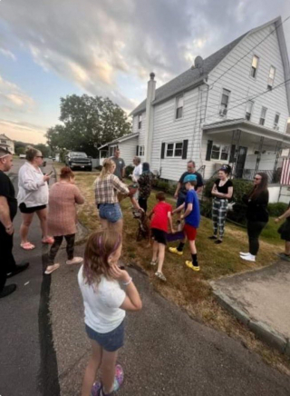 Illustration de l'article : Le dernier adieu des habitants d’un quartier à un chien condamné par la maladie (vidéo)